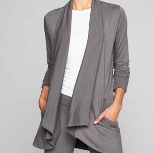 Athleta Sz XS Petite Pranayama Restore Wrap in Grey Buttery Soft Cardigan Yoga